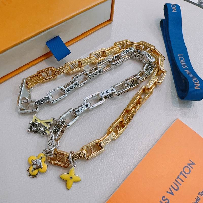 LV Necklace 11yxx55
